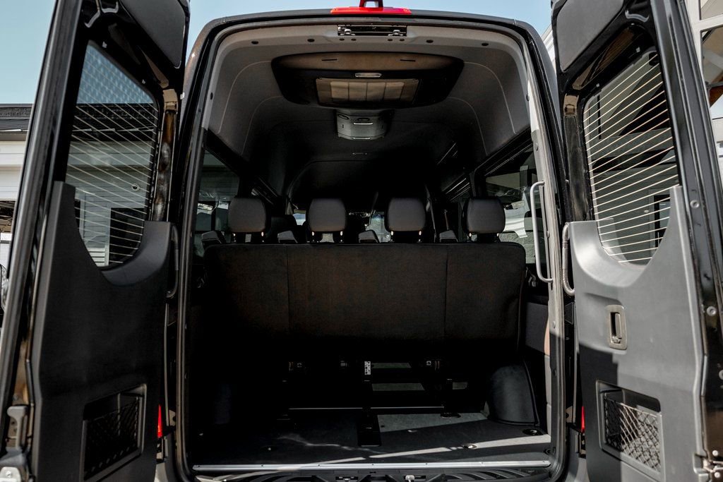 Used 2025 Mercedes-Benz Sprinter 2500 image 11