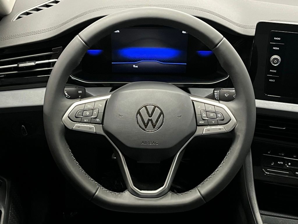 New 2026 Volkswagen Jetta SE FWD image 9