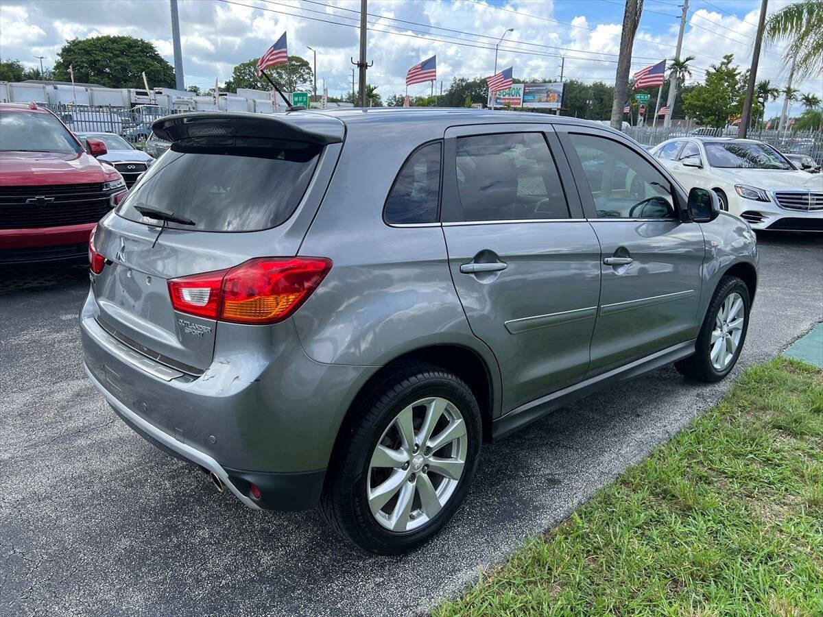 Used 2015 Mitsubishi Outlander Sport SE image 5