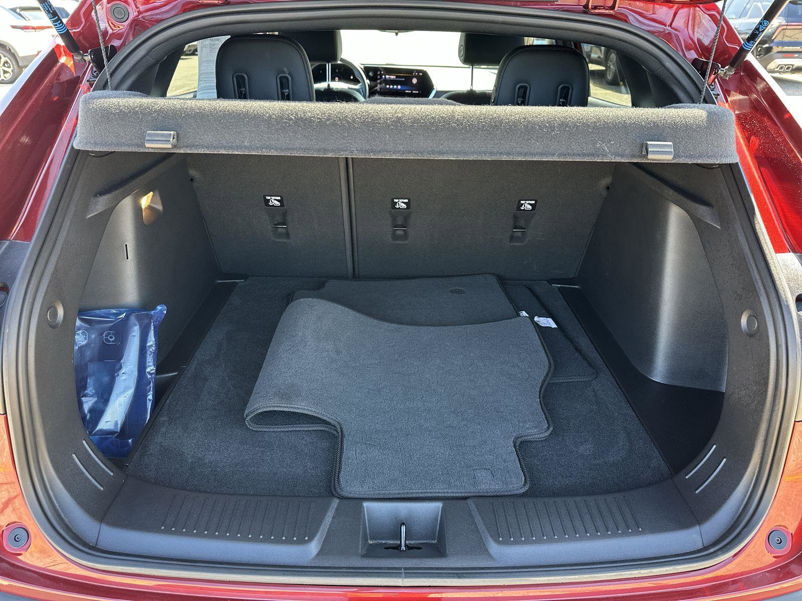 Used 2024 Chevrolet Trax RS w/ Driver Confidence Package image 26