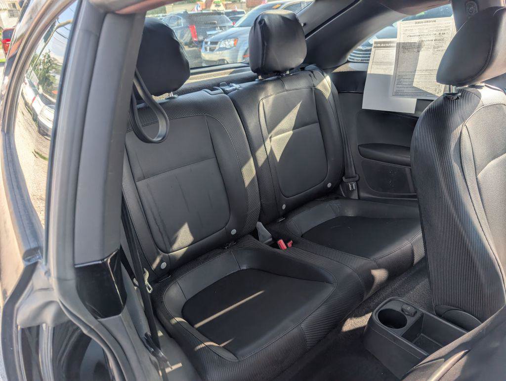 Used 2012 Volkswagen Beetle 2.5 FWD image 12