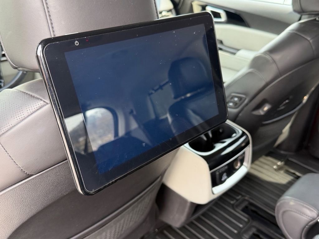 Used 2022 Kia Carnival SX image 14