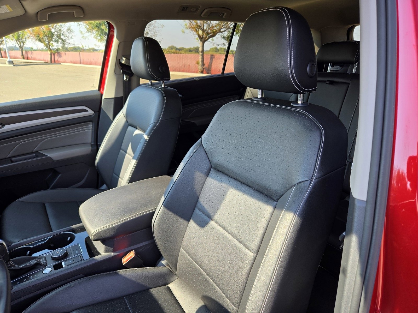 Used 2023 Volkswagen Atlas SE image 14