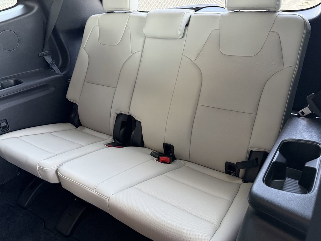 Used 2023 Kia Telluride S AWD/4WD image 15