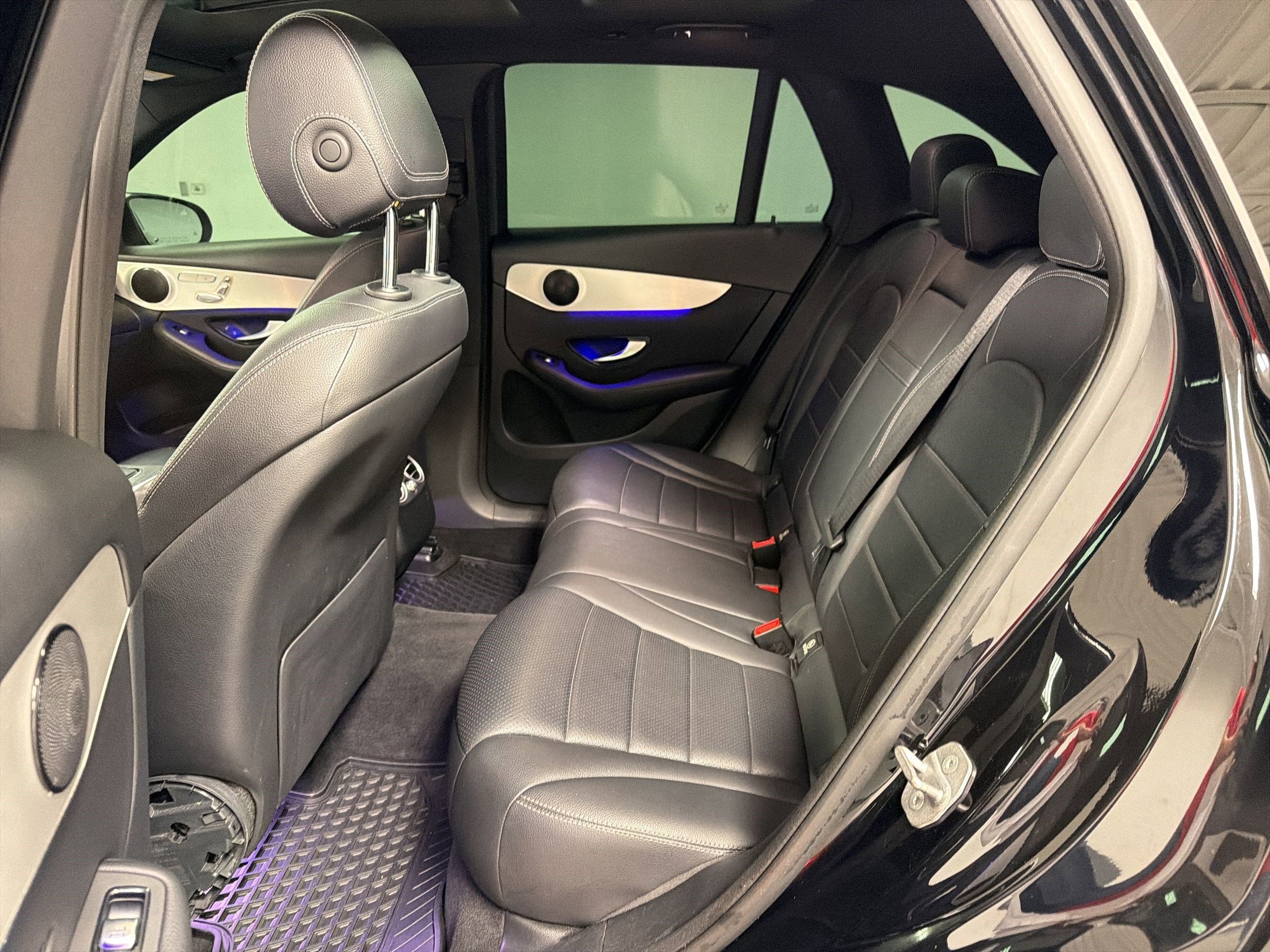 Used 2020 Mercedes-Benz GLC 300 image 14