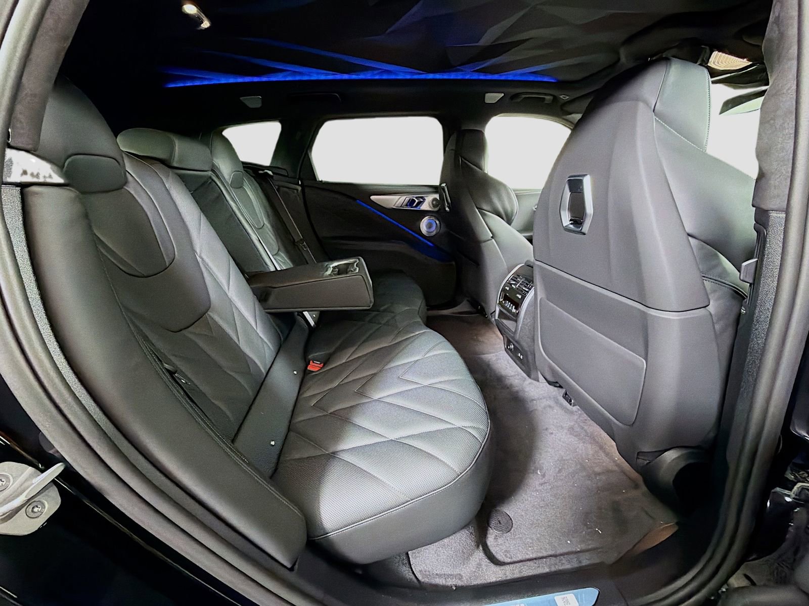 New 2026 BMW XM Label Red w/ M Driver's Package image 30