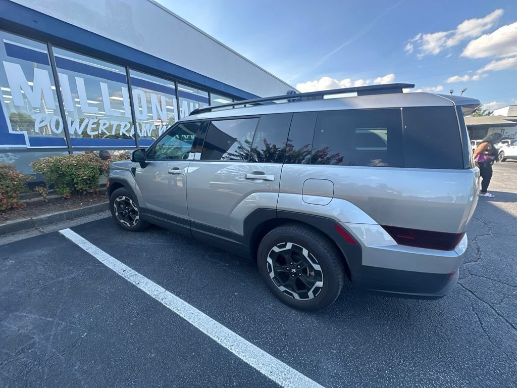 Used 2024 Hyundai Santa Fe SEL AWD/4WD image 2