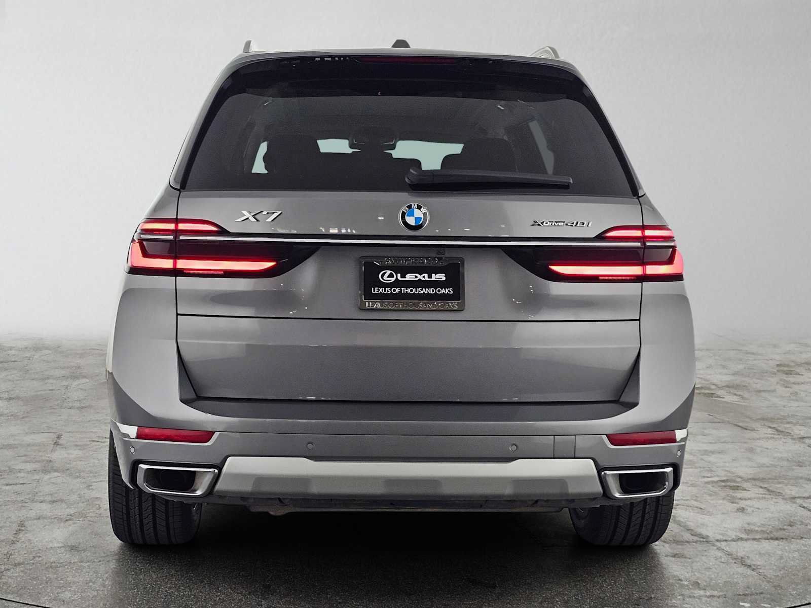Used 2025 BMW X7 xDrive40i AWD/4WD image 4
