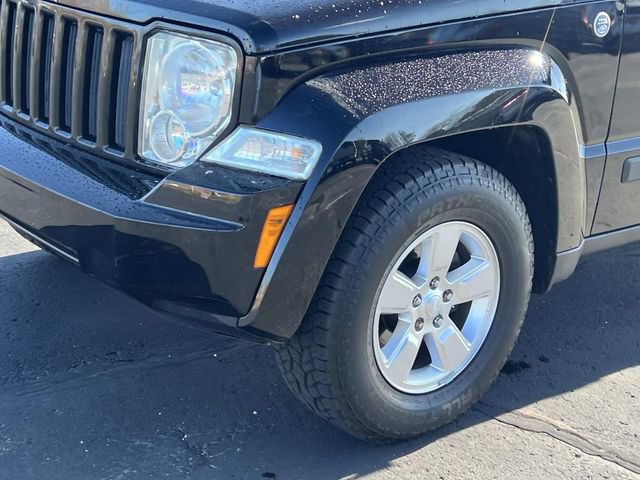 Used 2012 Jeep Liberty Sport w/ Popular Equipment Group AWD/4WD image 9