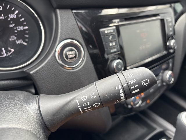 Used 2022 Nissan Rogue Sport SV image 20