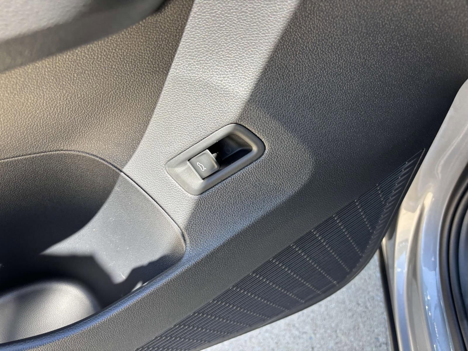 New 2026 Volkswagen Atlas SE image 14