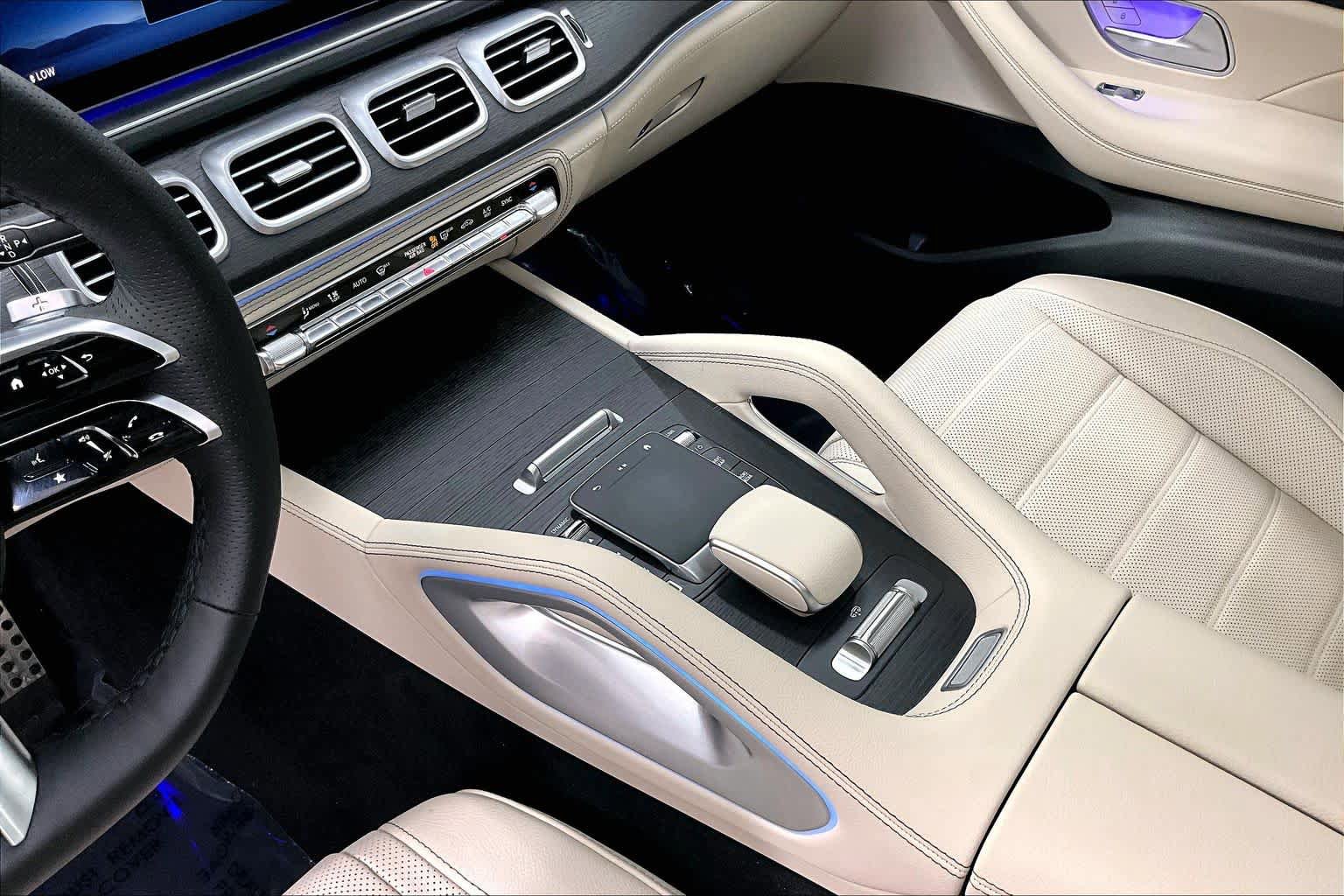 Used 2026 Mercedes-Benz GLS 580 4MATIC image 17