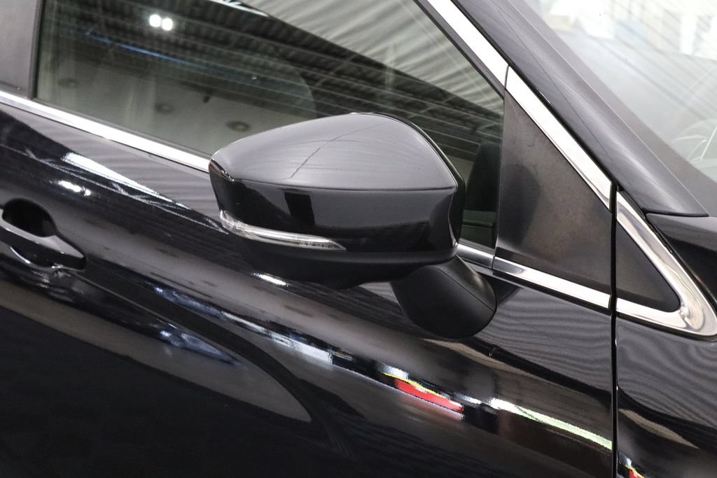 Used 2019 Mitsubishi Eclipse Cross SEL AWD/4WD image 9