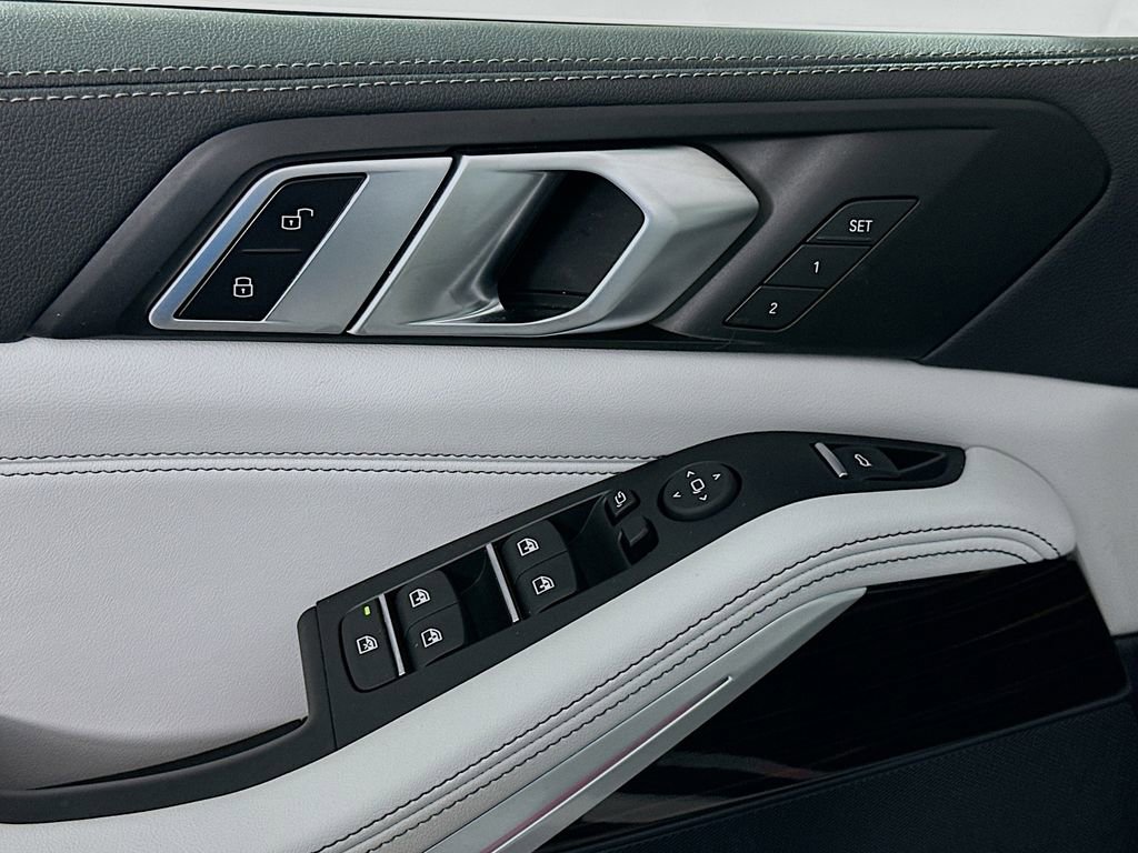 Certified 2023 BMW X5 xDrive40i w/ Parking Assistance Package image 18