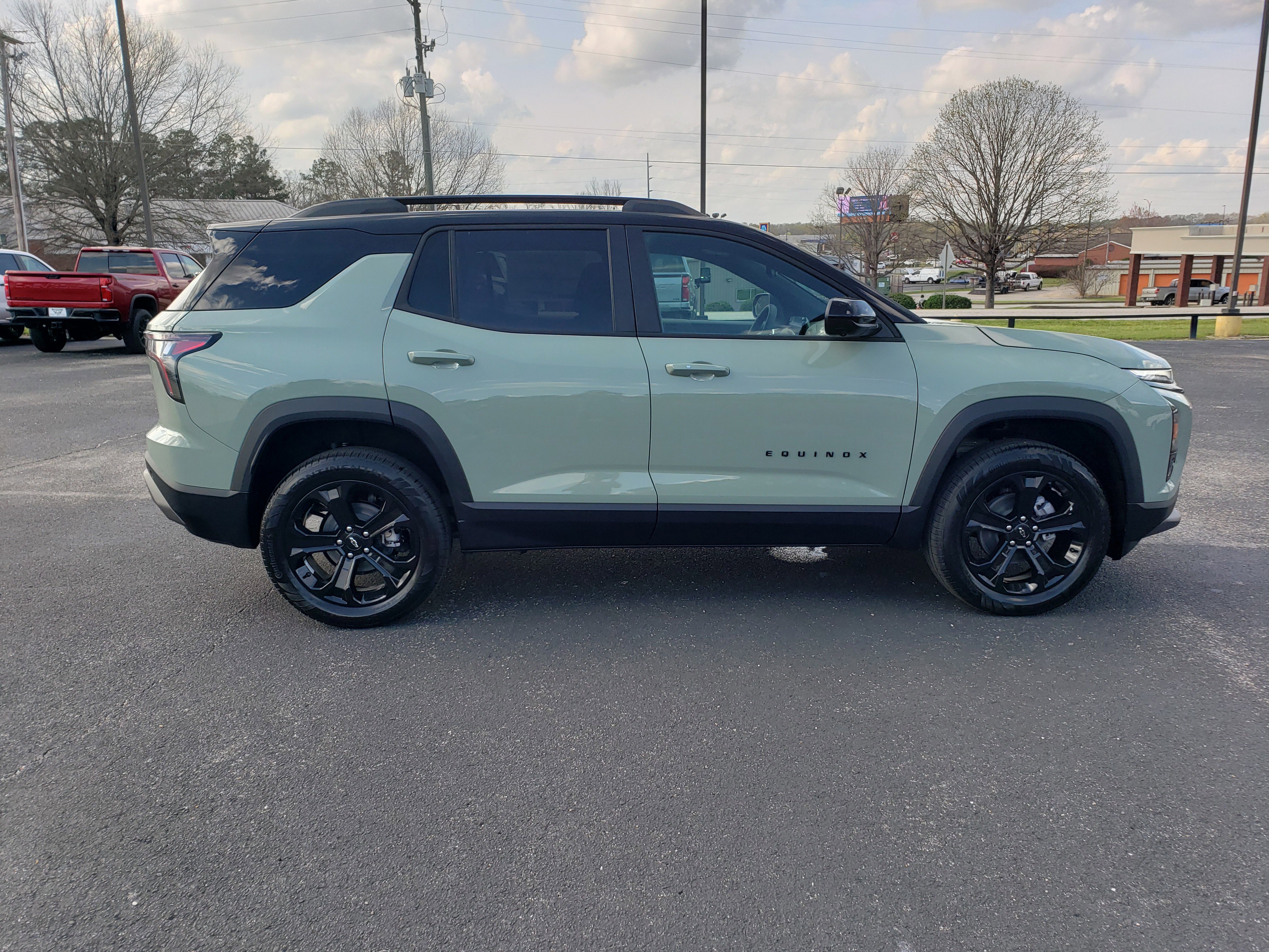 New 2026 Chevrolet Equinox LT image 5