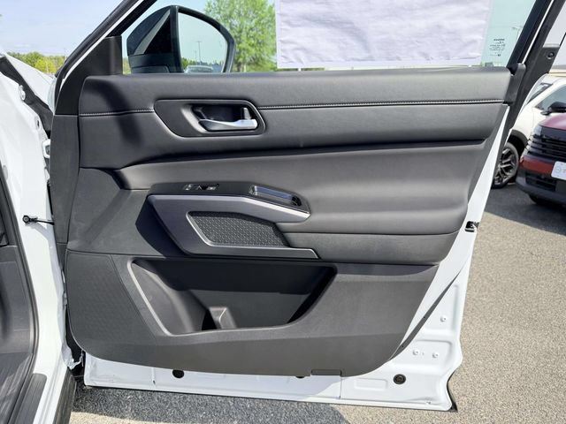 New 2026 Nissan Pathfinder SL w/ SL Premium Package AWD/4WD image 8