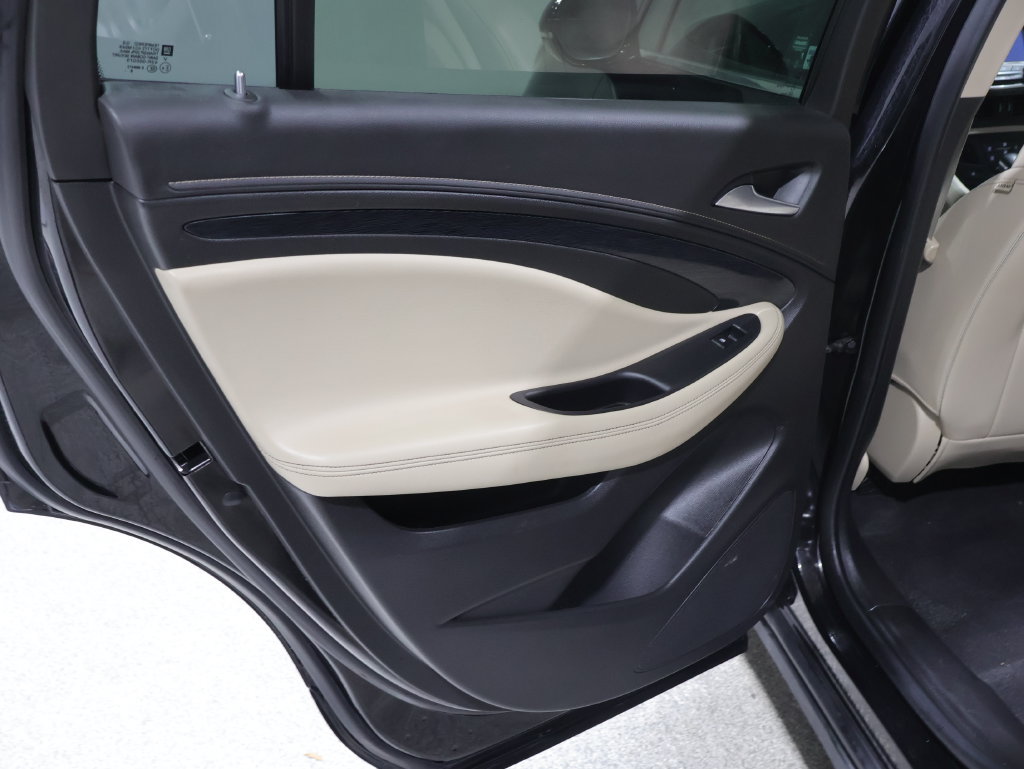 Used 2017 Buick Envision Preferred AWD/4WD image 18