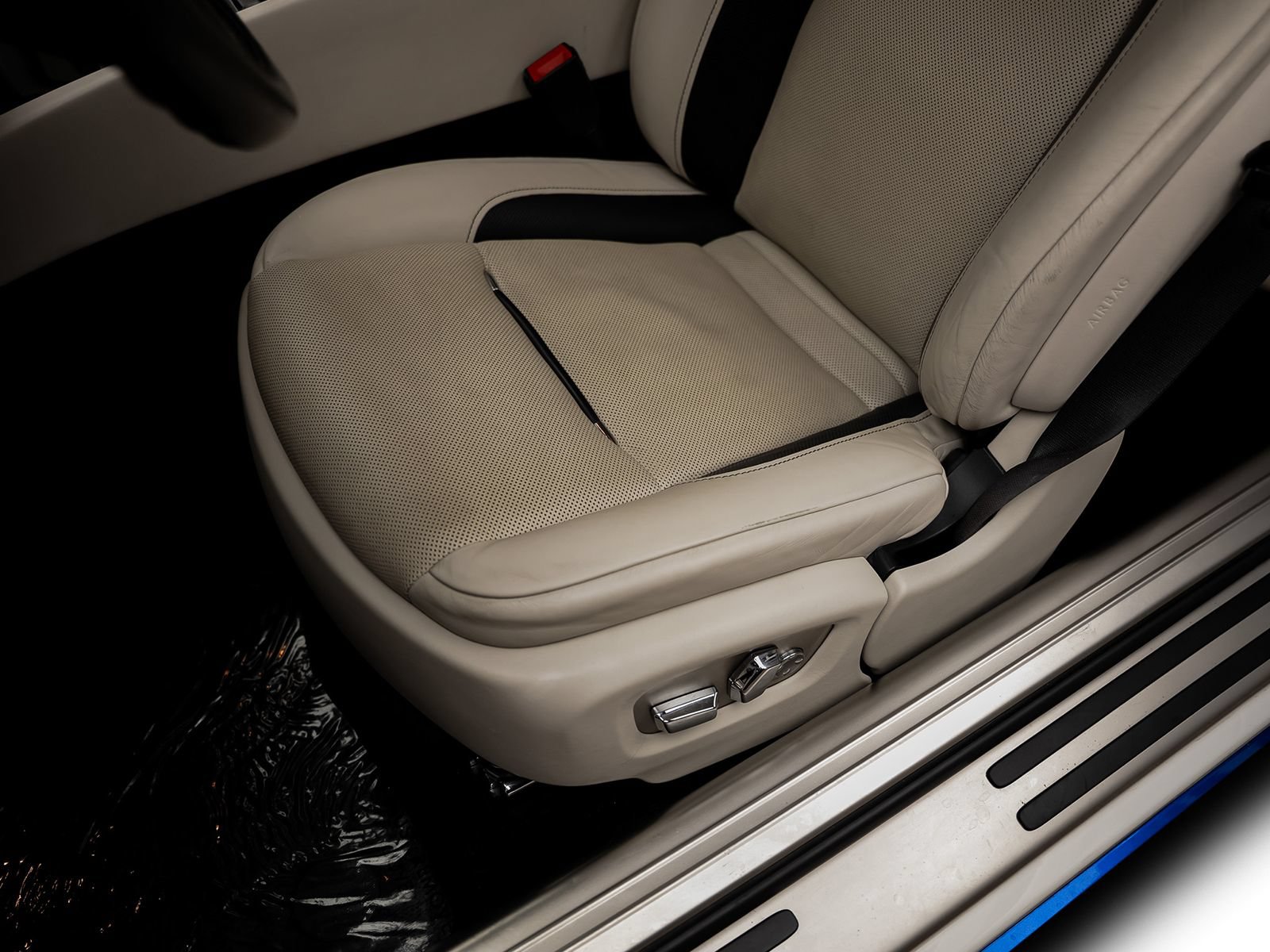 Used 2018 Rolls-Royce Wraith RWD image 33
