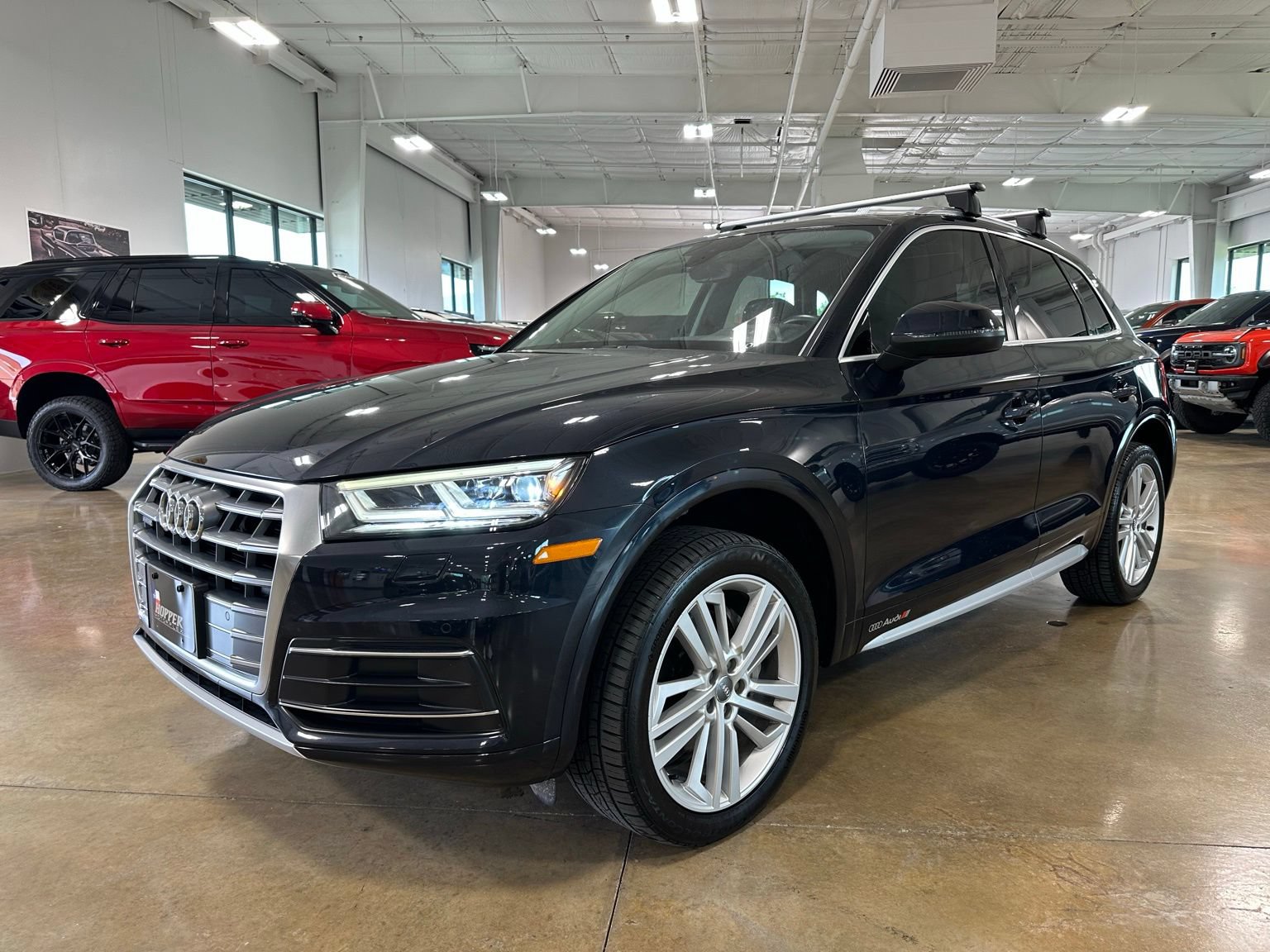 Used 2018 Audi Q5 2.0T Premium Plus w/ Premium Plus Package AWD/4WD image 3
