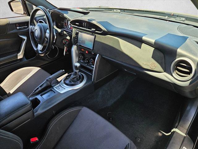 Used 2017 Toyota 86 RWD image 20