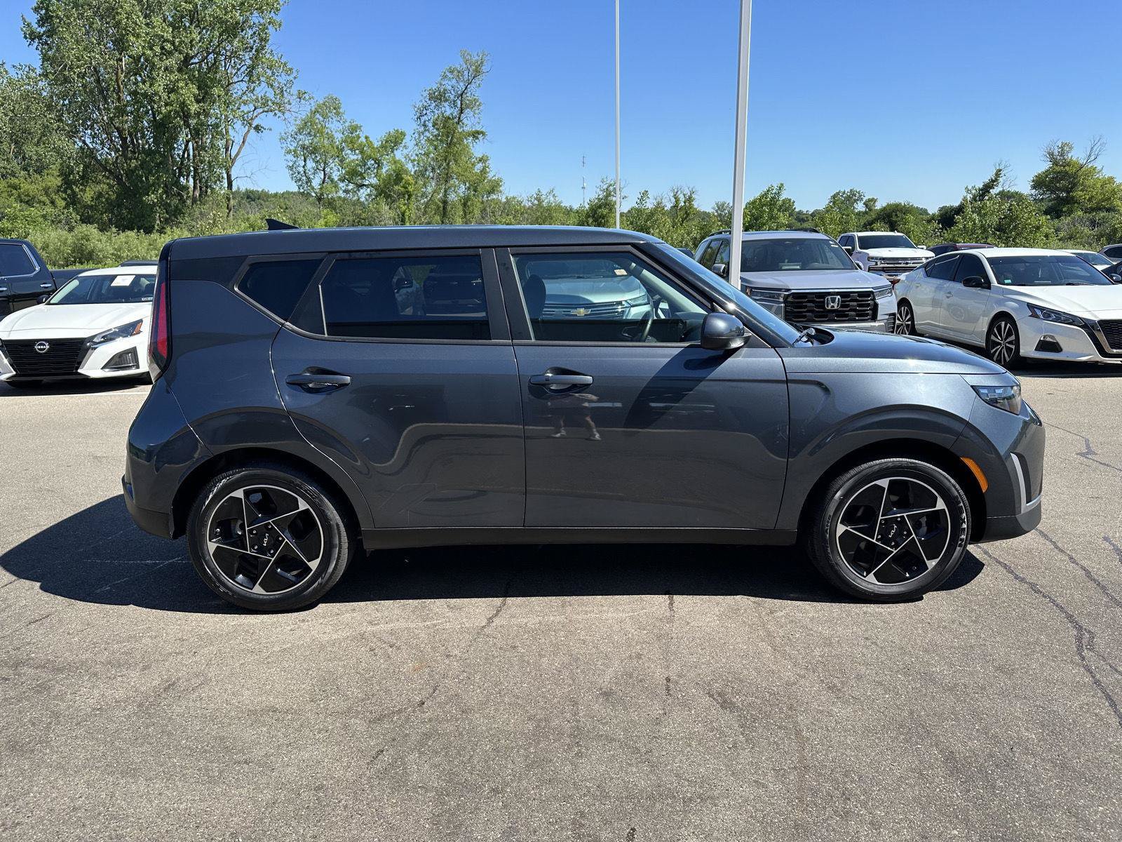 Used 2025 Kia Soul EX FWD image 8