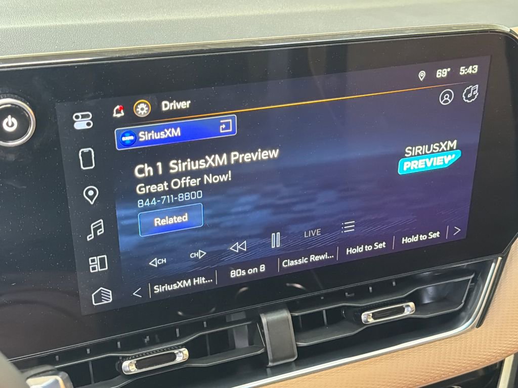 Used 2025 Chevrolet Equinox ACTIV FWD image 9