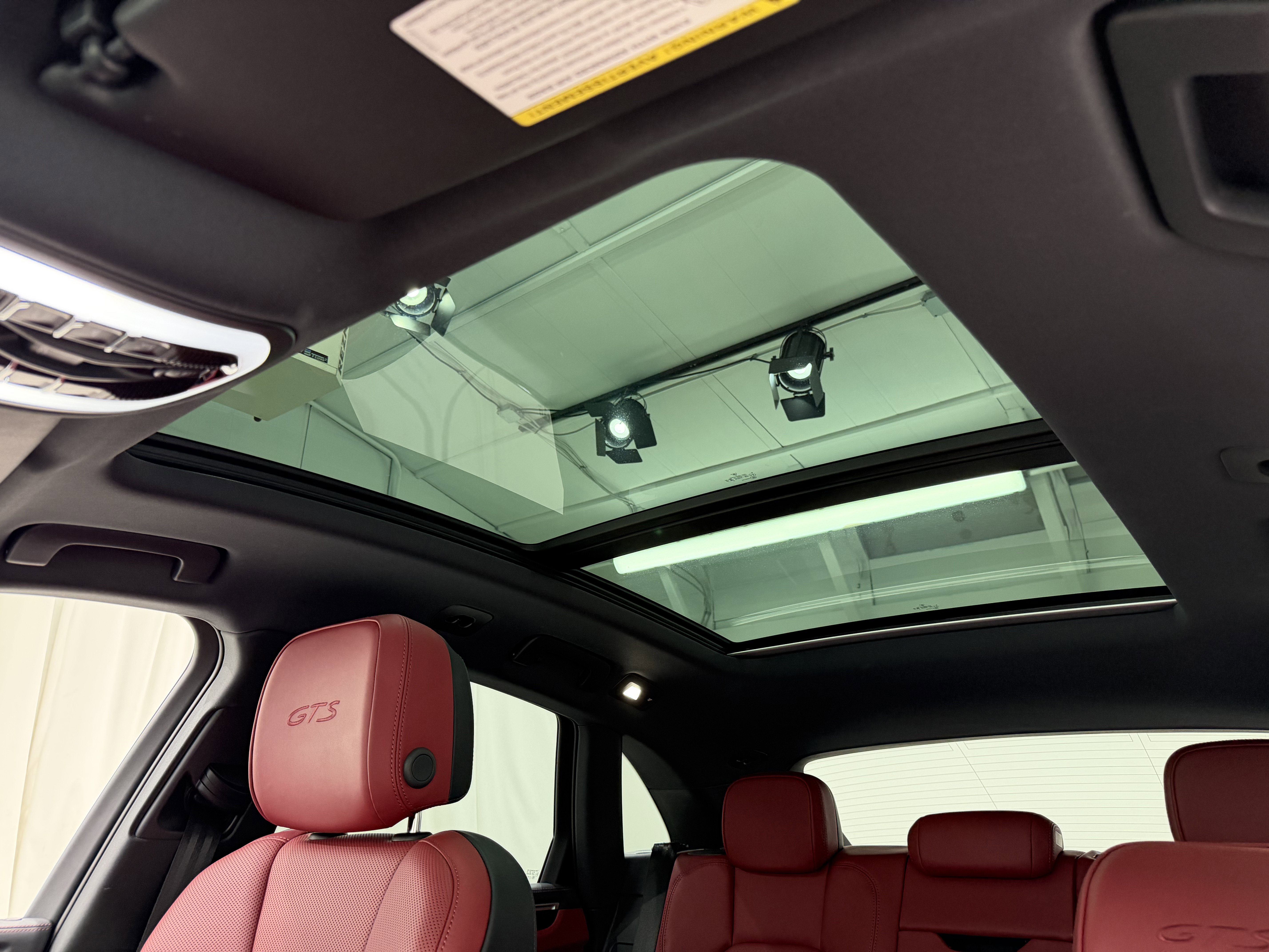 Certified 2024 Porsche Macan GTS image 33