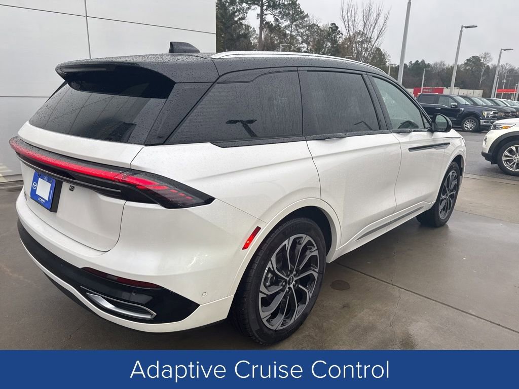 Used 2024 Lincoln Nautilus Reserve w/ Equipment Group 202A image 6