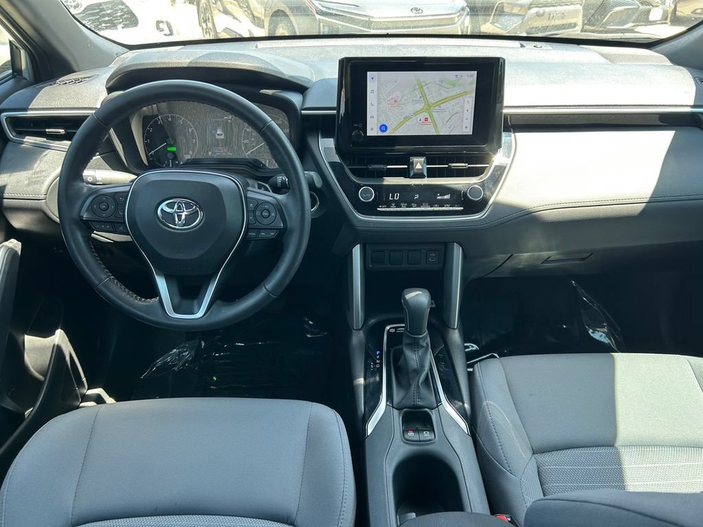 Used 2023 Toyota Corolla Cross AWD Hybrid image 17