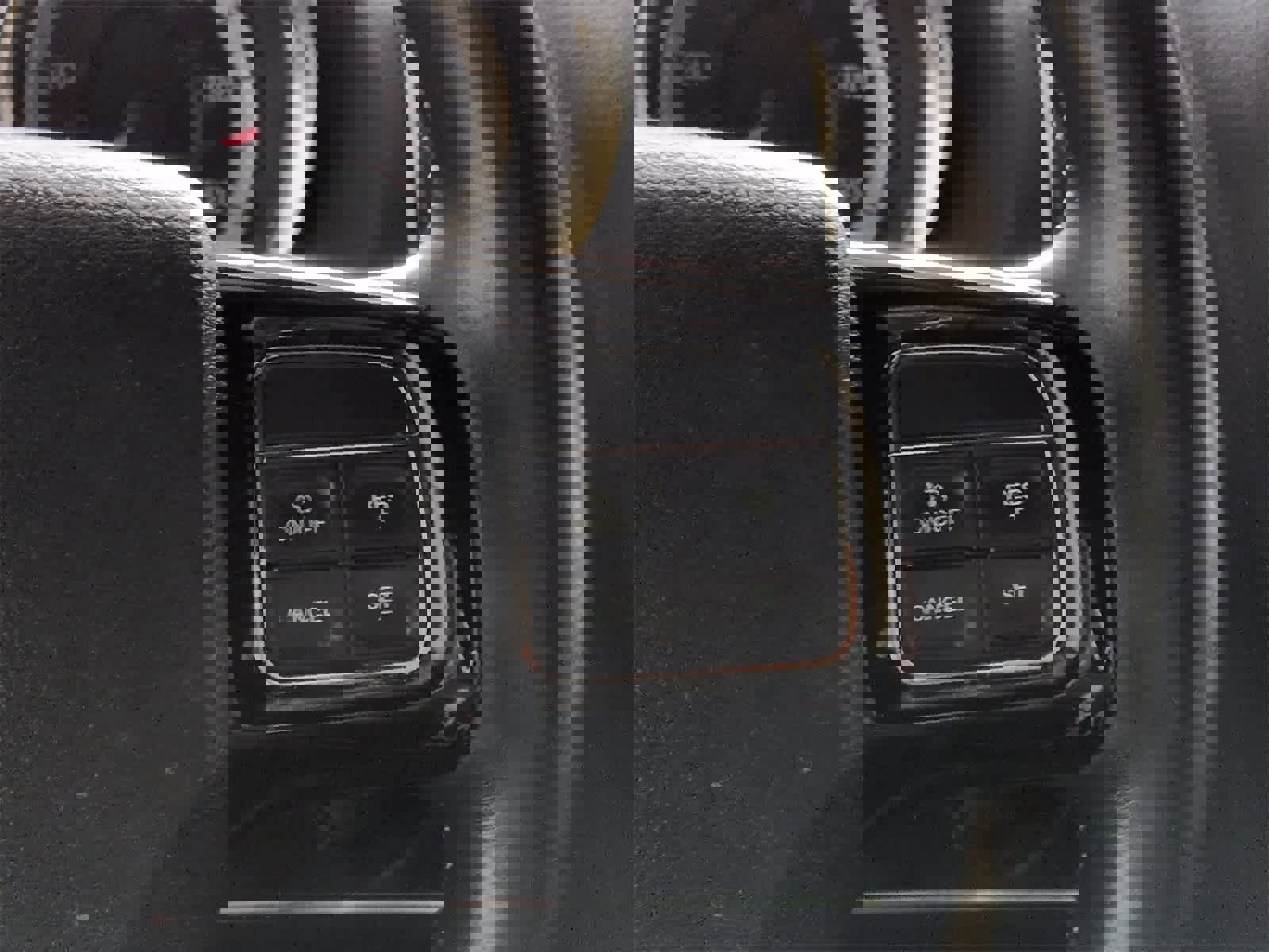 Certified 2018 Dodge Grand Caravan SXT w/ Driver Convenience Group image 25