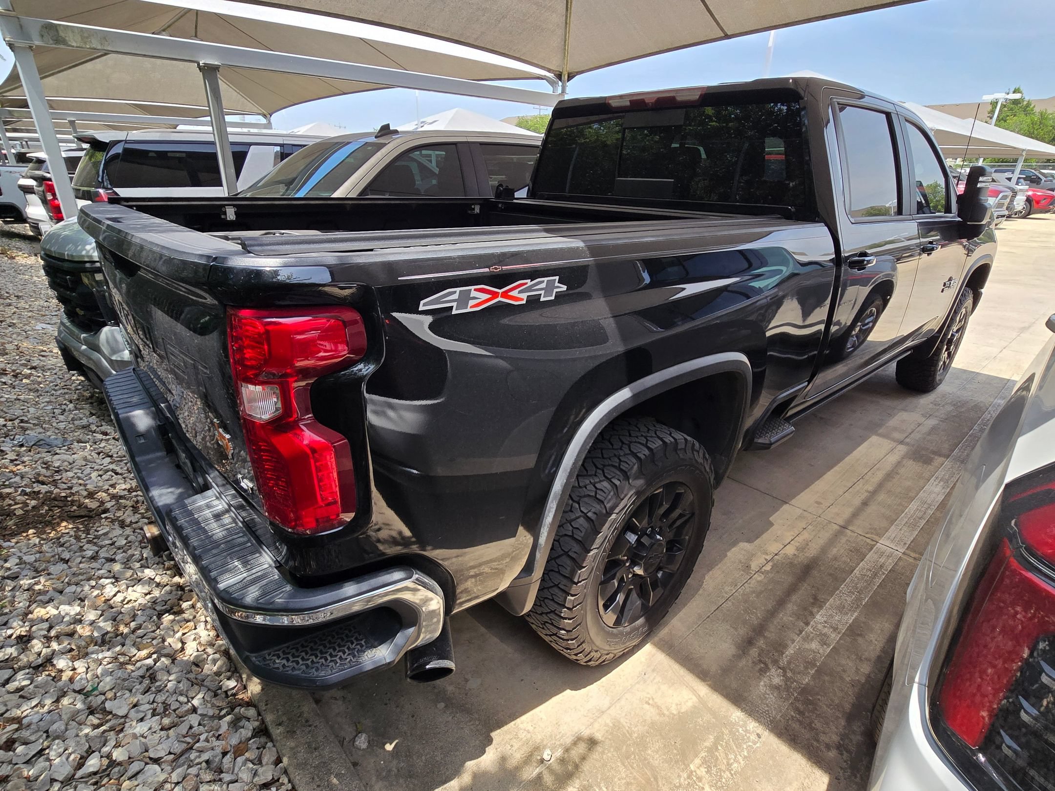Used 2020 Chevrolet Silverado 2500 LT w/ Texas Edition AWD/4WD image 8
