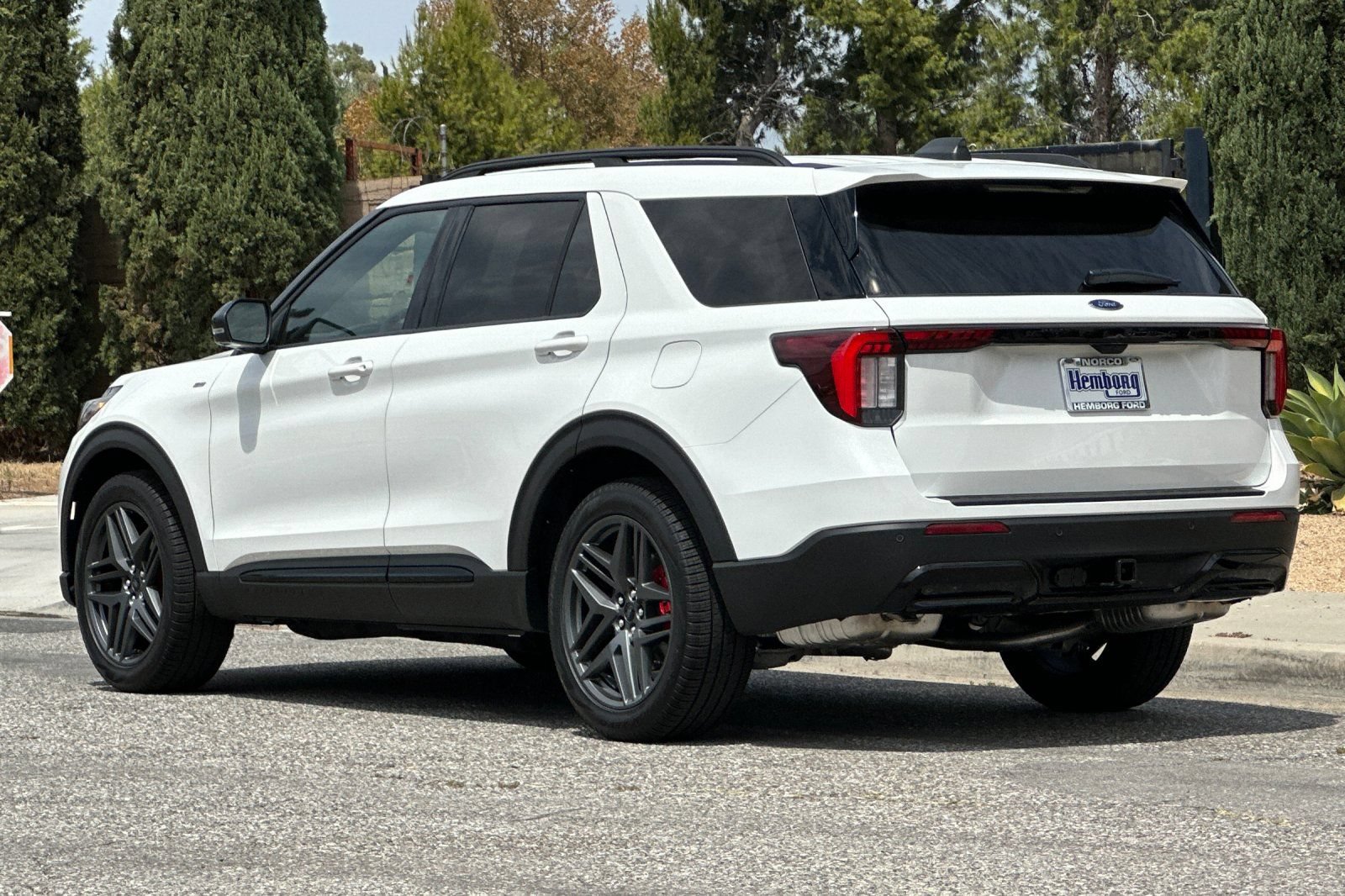 New 2026 Ford Explorer ST-Line w/ ST-Line Street Pack RWD image 6