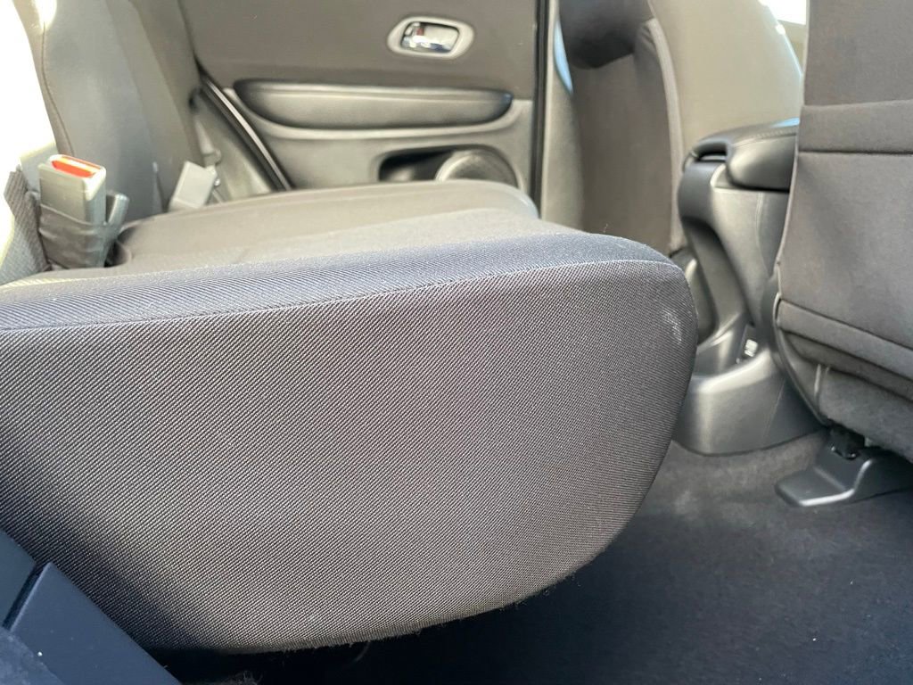 Certified 2017 Honda HR-V LX image 32