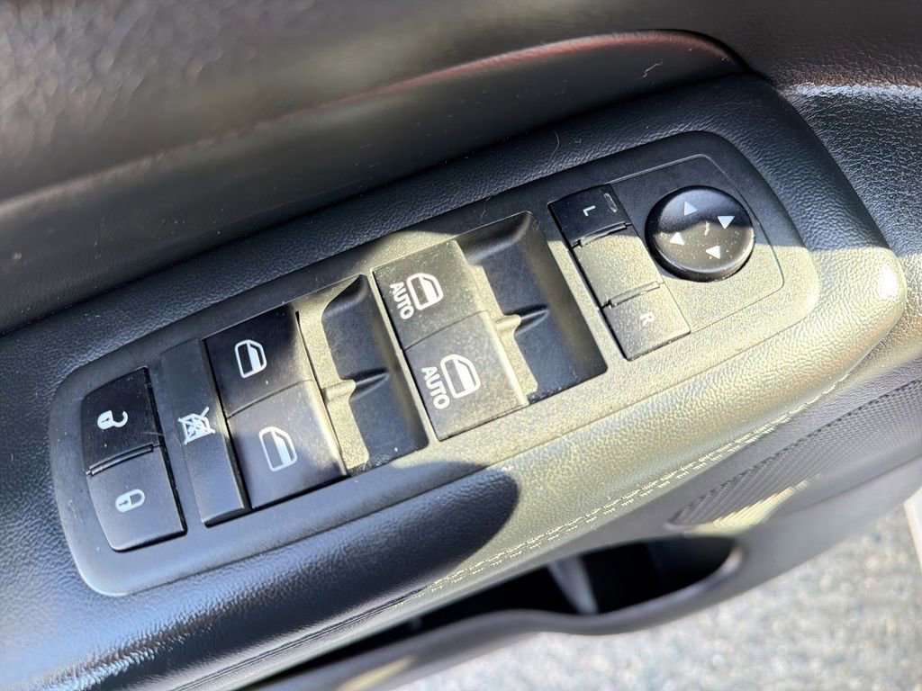Used 2020 Jeep Grand Cherokee Altitude RWD image 15