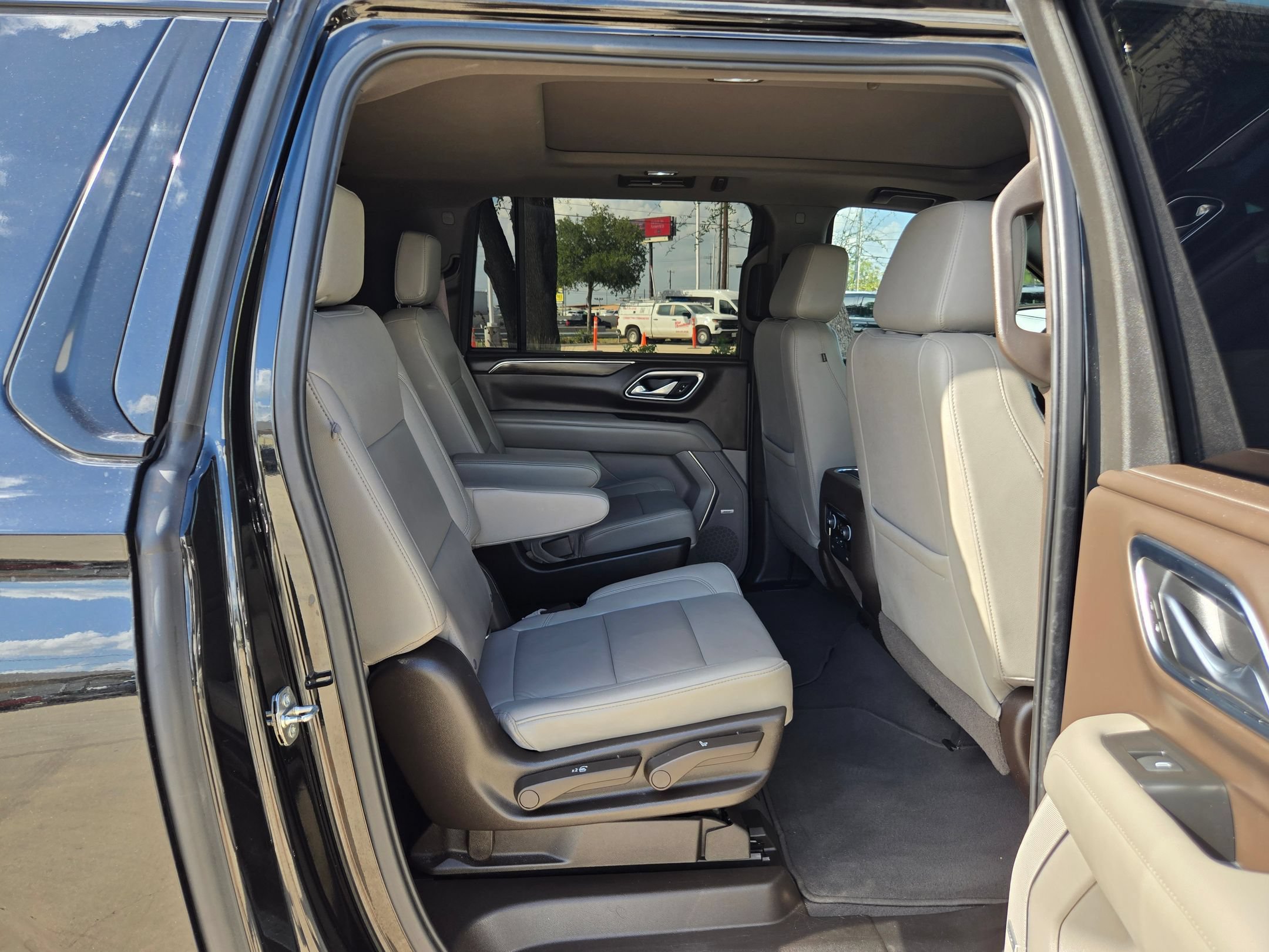 Certified 2021 Chevrolet Suburban Z71 AWD/4WD image 24