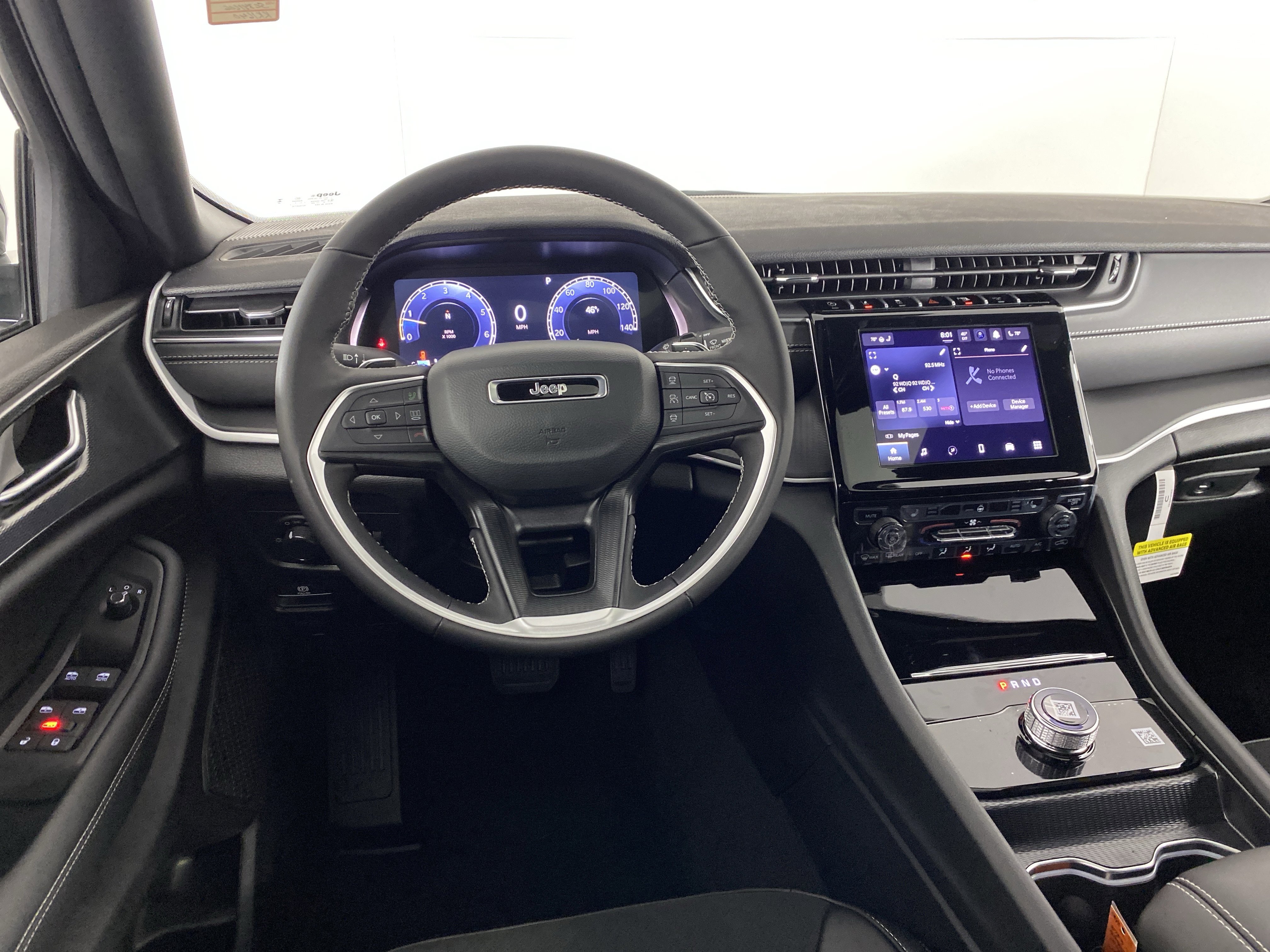 New 2025 Jeep Grand Cherokee Altitude image 37