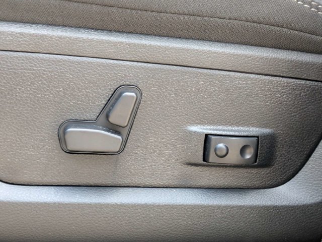 New 2026 RAM 3500 Big Horn AWD/4WD image 21