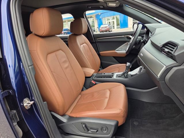 Used 2025 Audi Q3 2.0T Premium image 19
