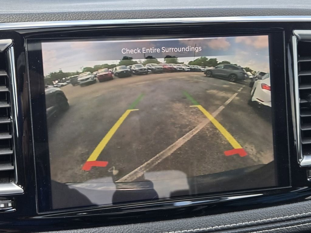Used 2024 Chrysler Pacifica Limited FWD image 21