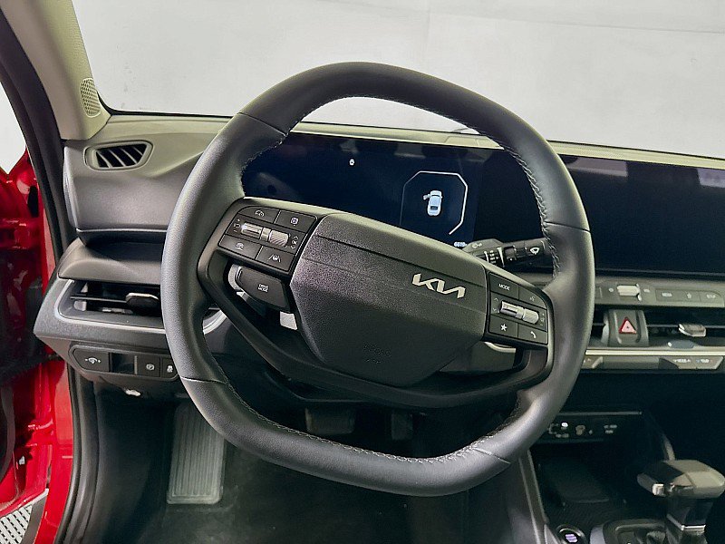 Used 2025 Kia K4 EX image 12