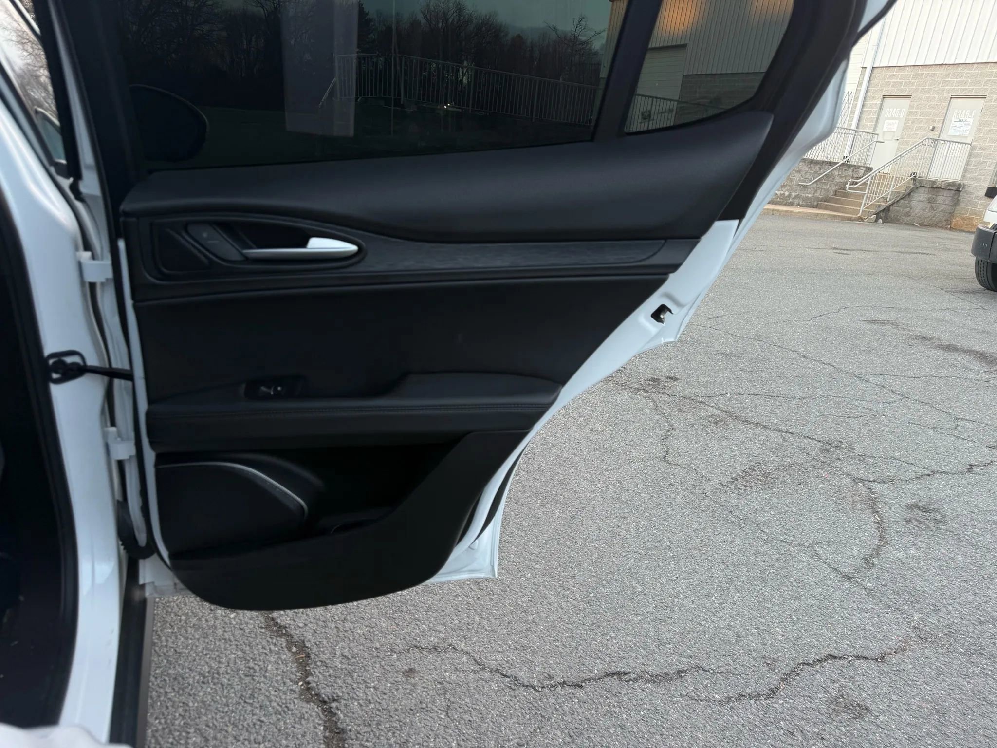 Used 2022 Alfa Romeo Stelvio Sprint image 28