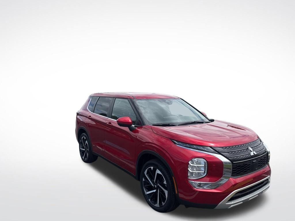 Used 2024 Mitsubishi Outlander SE image 4