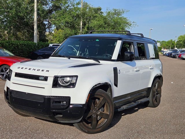 Used 2024 Land Rover Defender 110 X-Dynamic SE AWD/4WD image 1