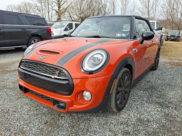 Used 2019 MINI Cooper S w/ Premium Package video 3
