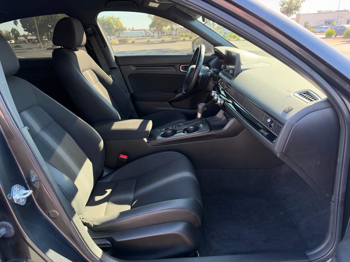 Used 2025 Honda Civic Sport image 19