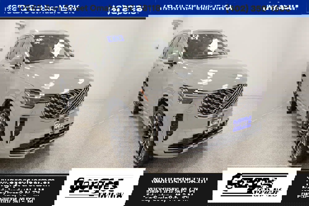 Certified 2025 Volvo XC90 B5 Plus image 1