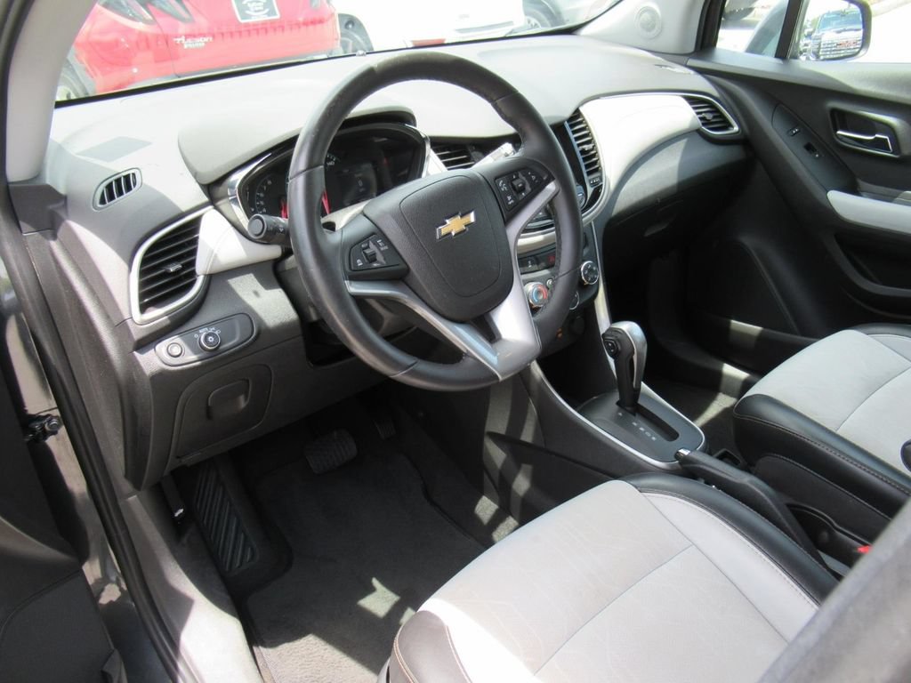 Used 2018 Chevrolet Trax LT w/ Driver Confidence Package FWD image 15