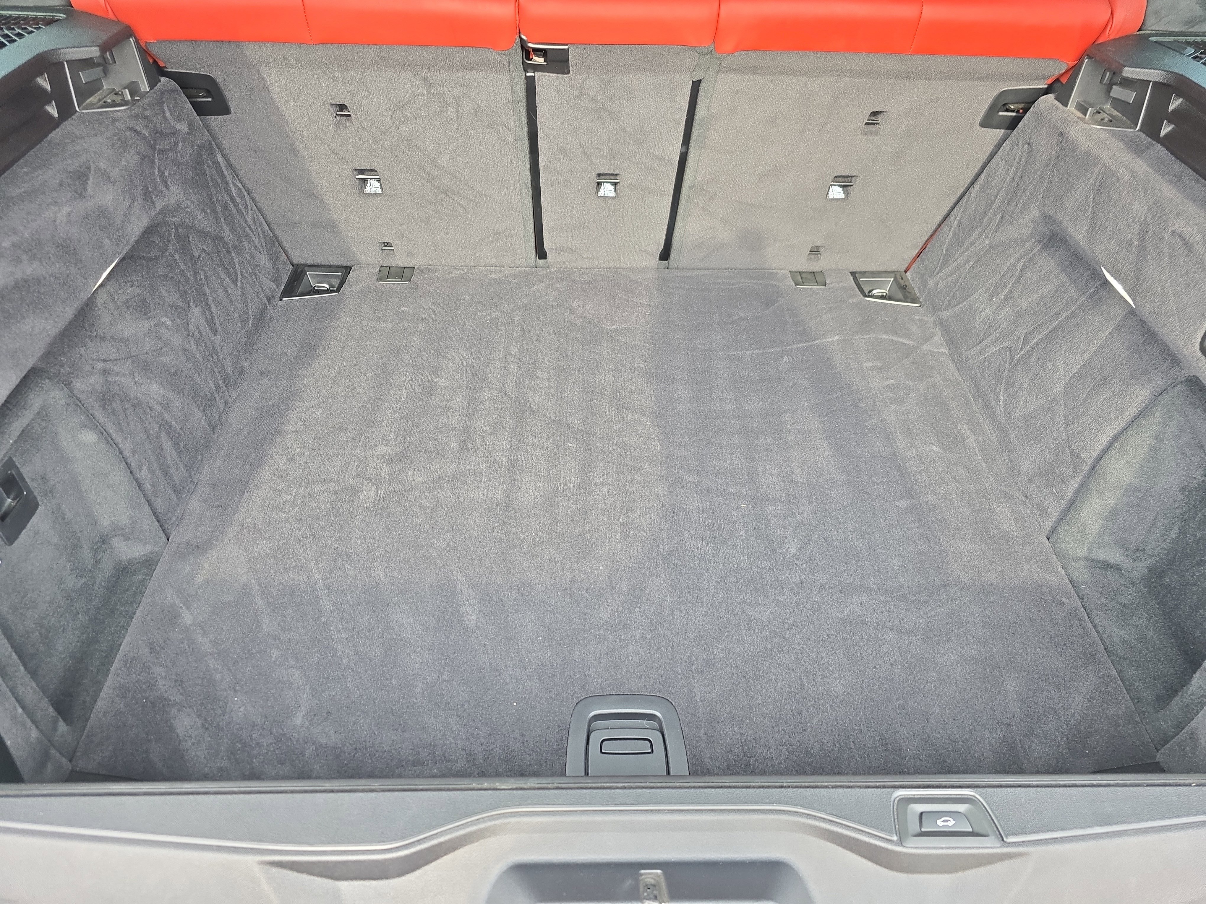 Used 2024 BMW X5 M Competition w/ Executive Package image 12