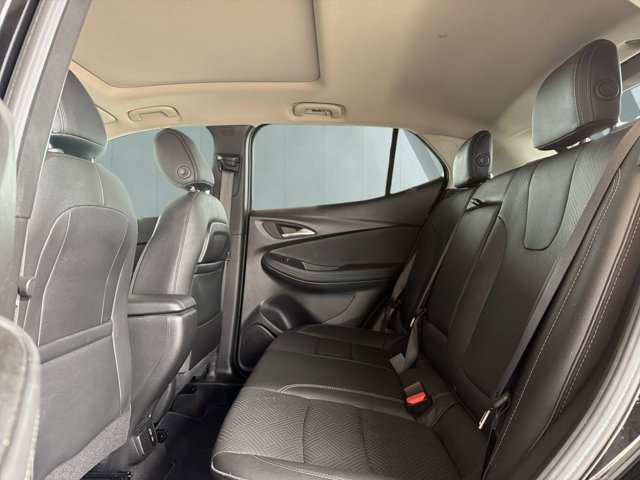 Used 2022 Buick Encore GX Essence w/ Experience Buick Package FWD image 11