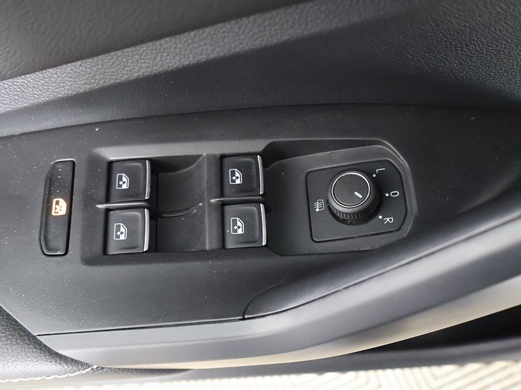 Used 2024 Volkswagen Jetta Sport image 32